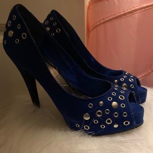 New Blue heels with metal decor